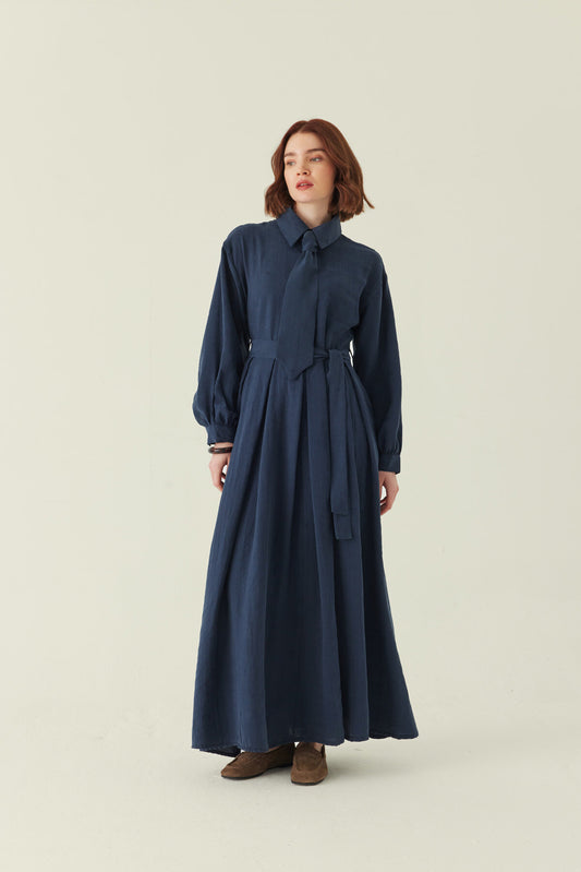 Maxikleid mit Krawattendetail aus Lyocell in Marineblau