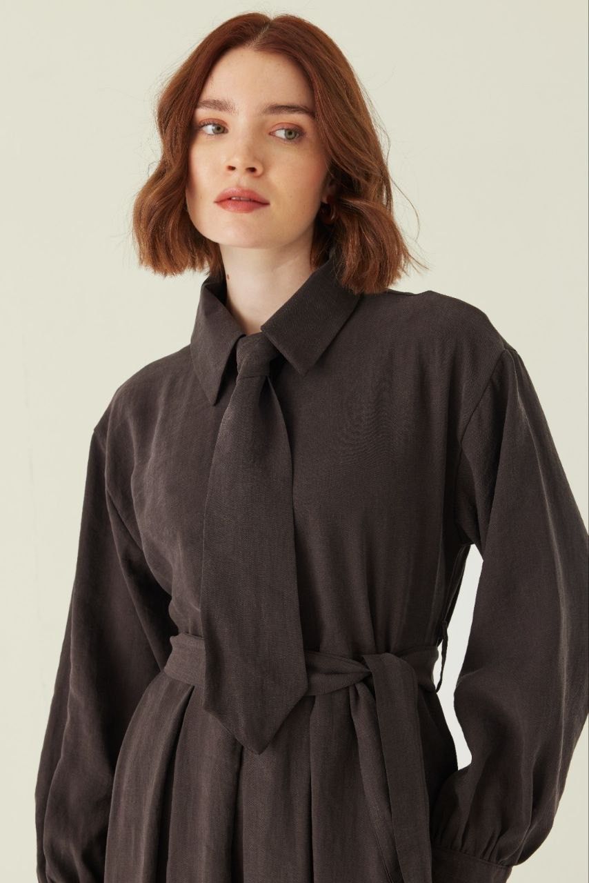 Maxikleid mit Krawattendetail aus Lyocell in Braun